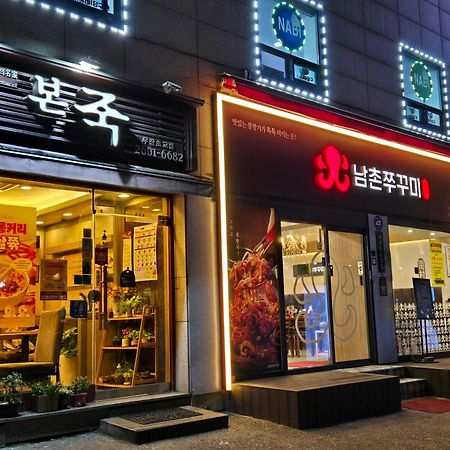 Gamseong House #Gimpo Airport 10 Min #Hwagok Station #Netflix #Beamprojet #Niceview Сеул Экстерьер фото